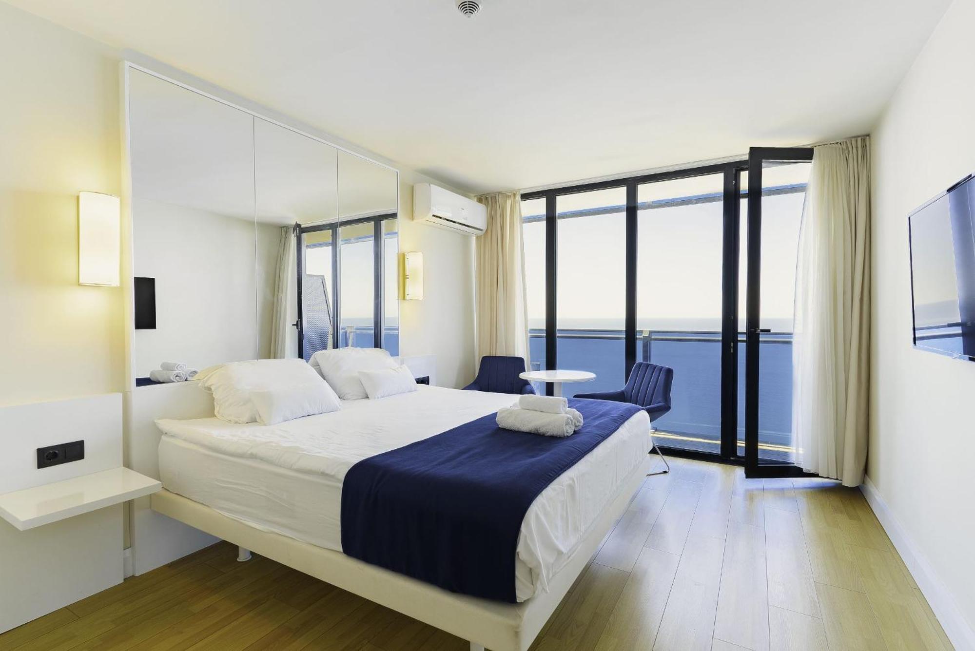 Elegance Sea View Aparthotel In Orbi City Батуми Екстериор снимка